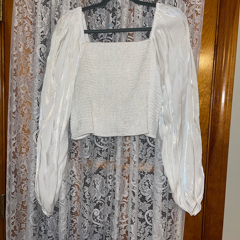 Brand new without tags forever 21+ off the shoulder crop top